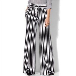 Brand New! New York & Company Pallazo Pants size M